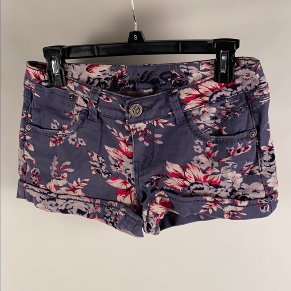 Vanilla Star floral shorts